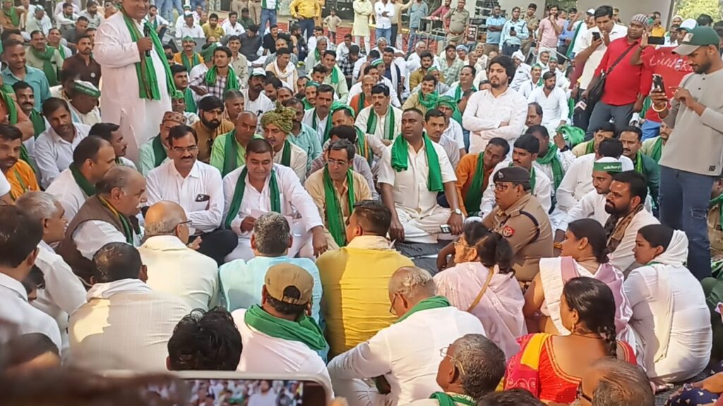 भाकियू की महापंचायत में गरजे किसान