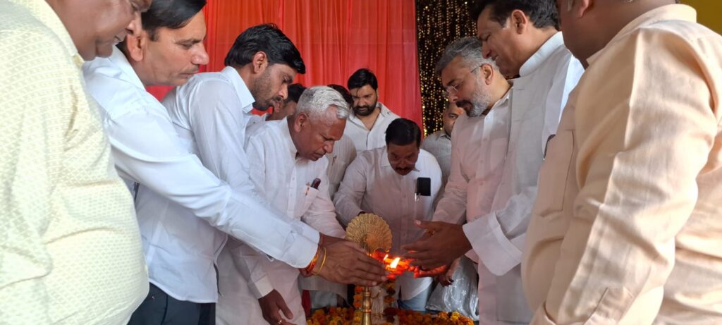 सरकार के तीन साल का कार्यकाल पूरा होने पर बहुउद्देशीय शिविर का आयोजन