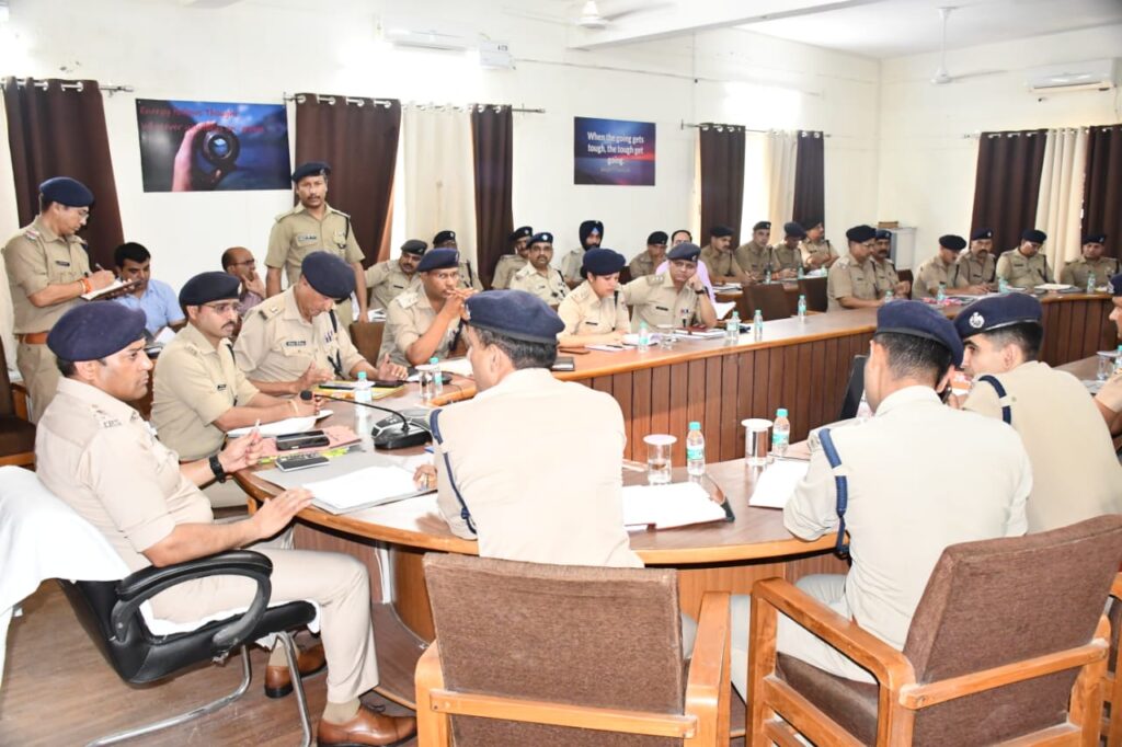 आपराधिक वारदातों के खुलासे में देरी पर एसएसपी ने जताई नाराजगी